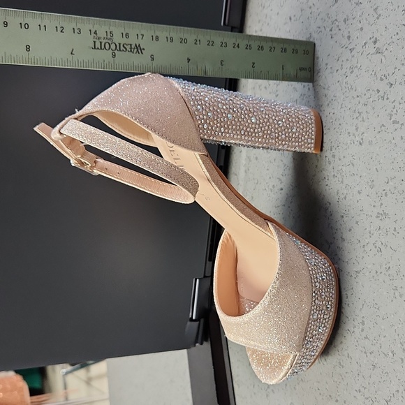 Champagne Sparkling Peep Toe 4 3/4 inch Heels with Platform - Picture 3 of 5
